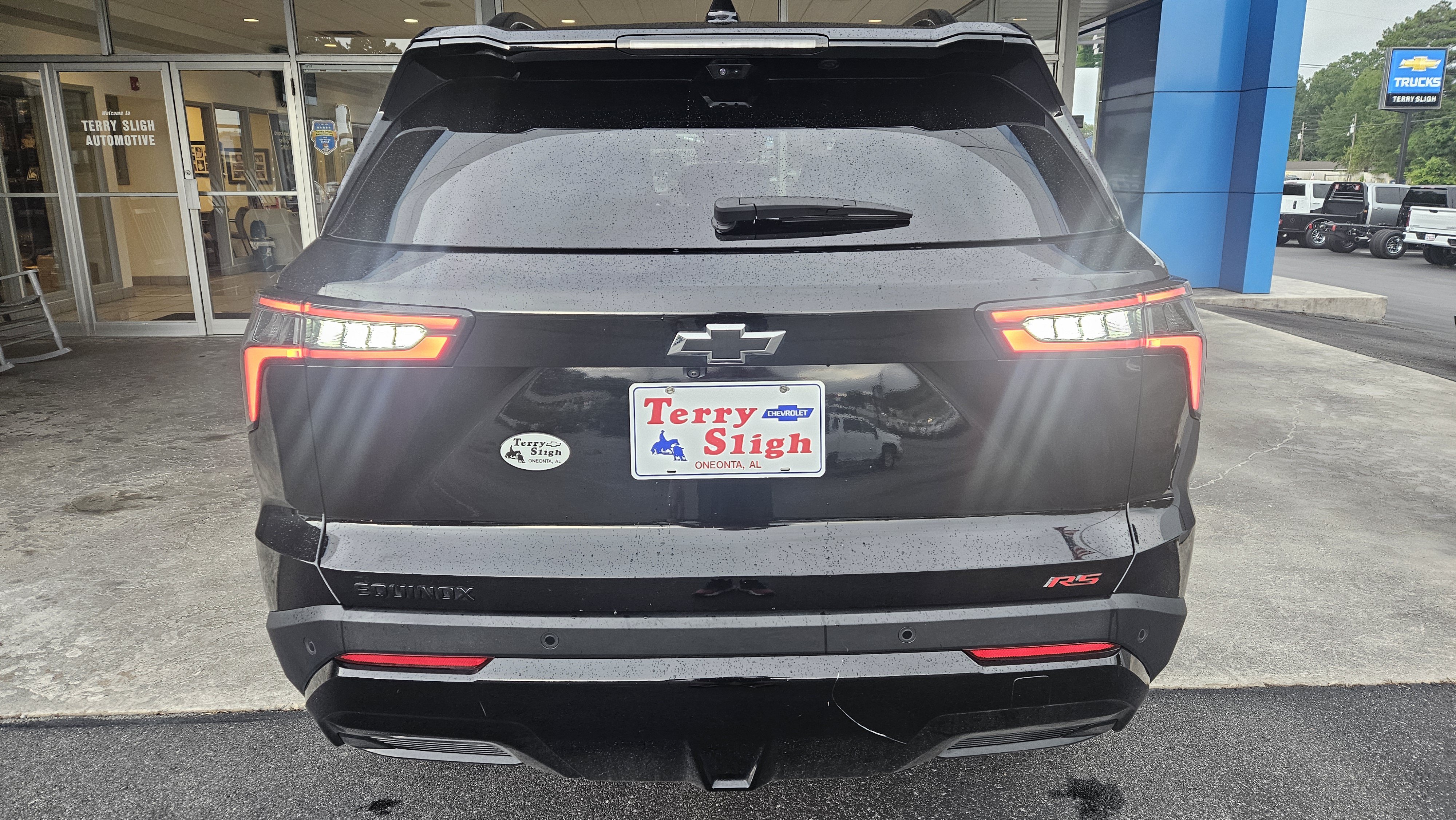 Used 2025 Chevrolet Equinox RS w/ Safety and Technology Package FWD image 7