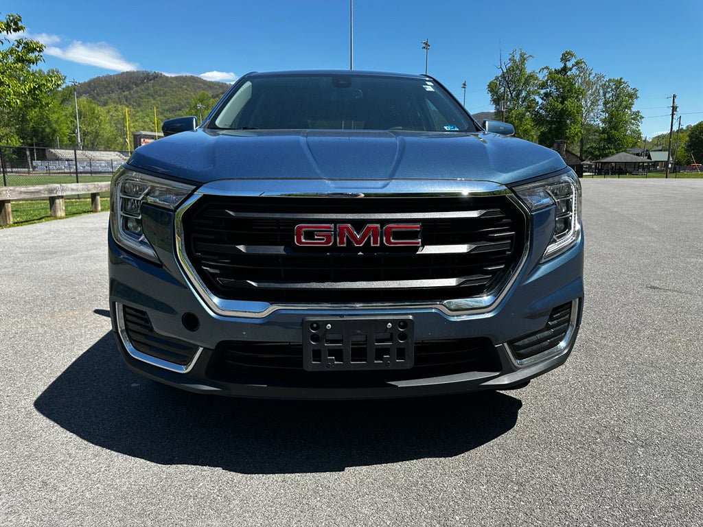 Used 2024 GMC Terrain SLE AWD/4WD image 10