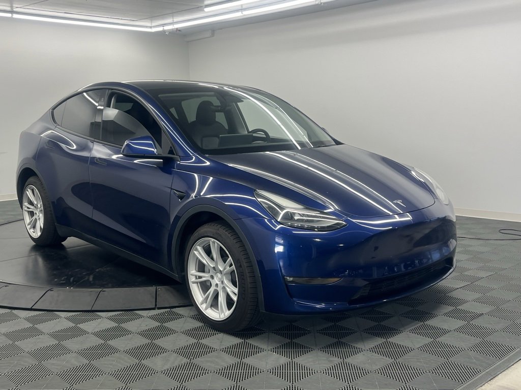 Used 2022 Tesla Model Y Long Range image 2