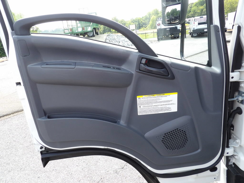 Used 2021 Isuzu NPR RWD image 14