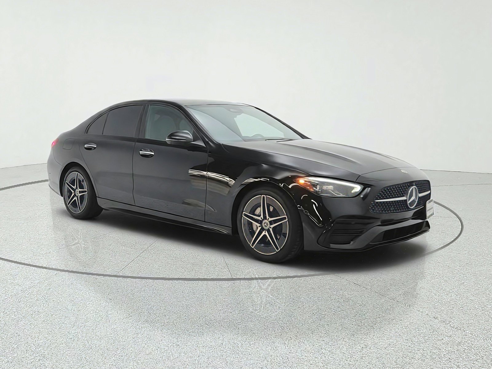 Used 2024 Mercedes-Benz C 300 4MATIC Sedan image 3