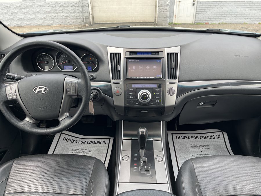 Used 2012 Hyundai Veracruz Limited w/ Navigation Pkg AWD/4WD image 16