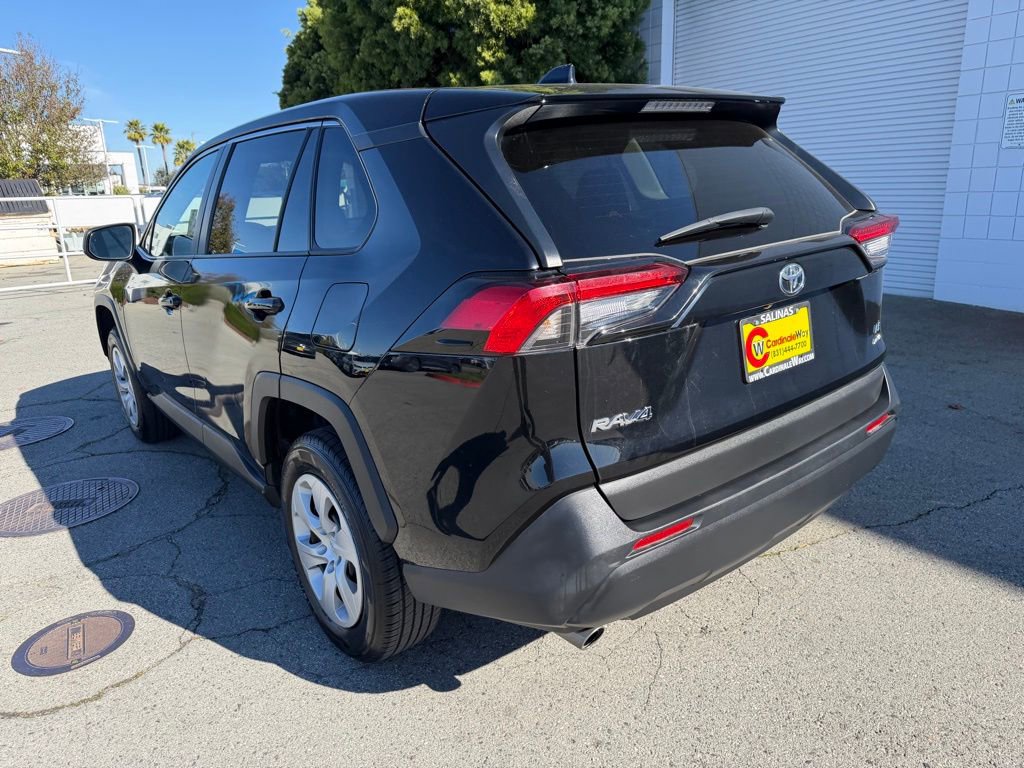 Used 2024 Toyota RAV4 LE image 4