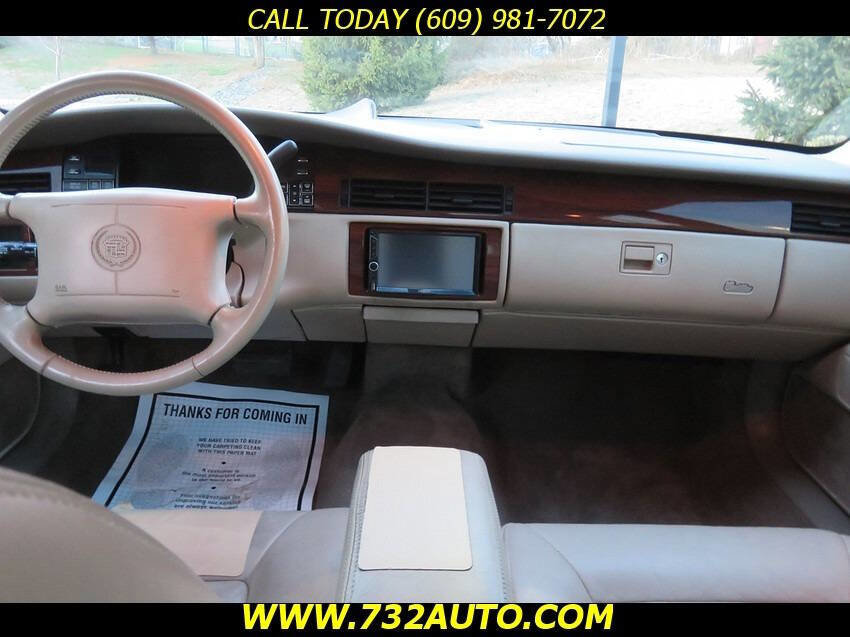 Used 1994 Cadillac De Ville Sedan FWD image 17