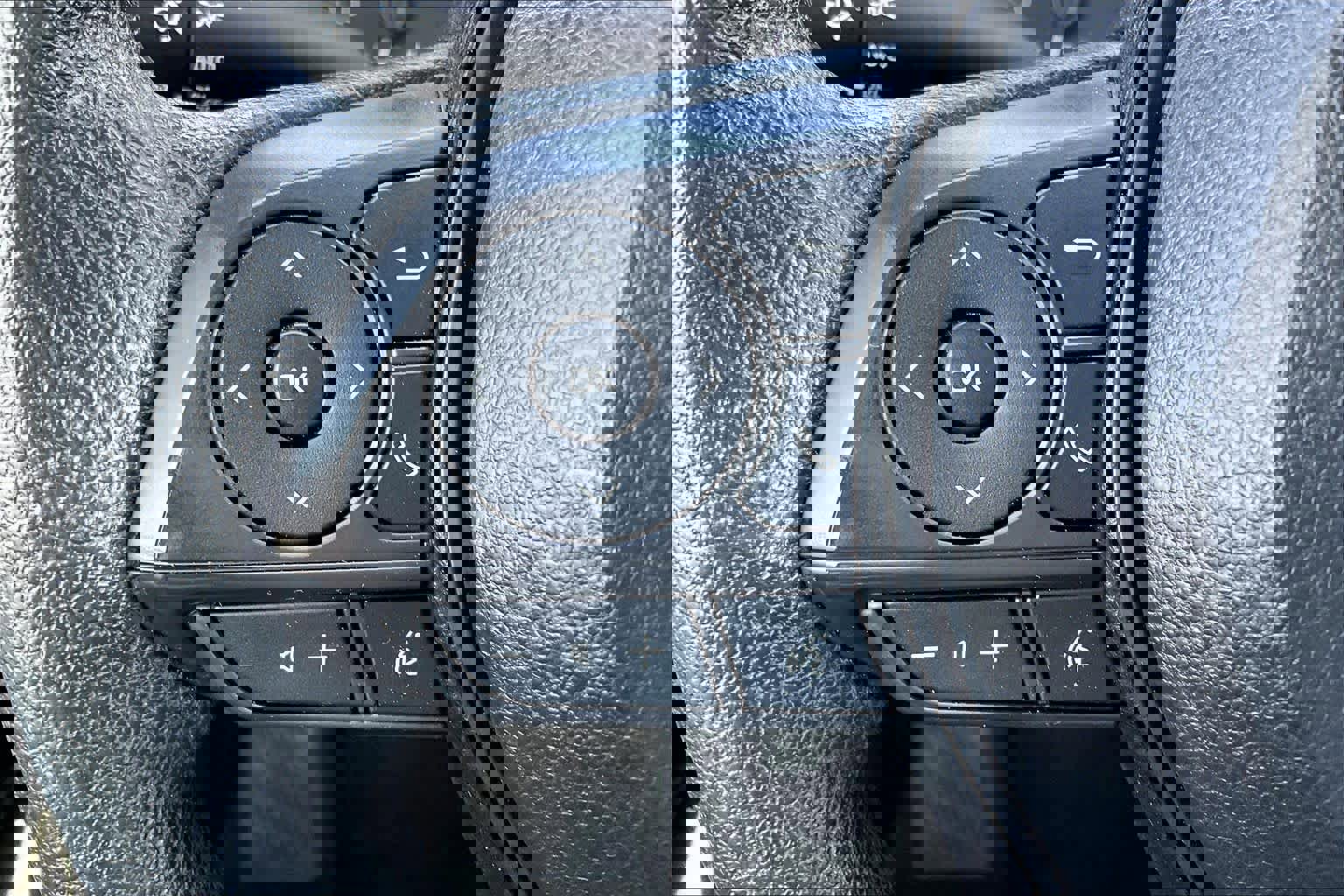 Used 2022 Toyota Corolla LE image 20