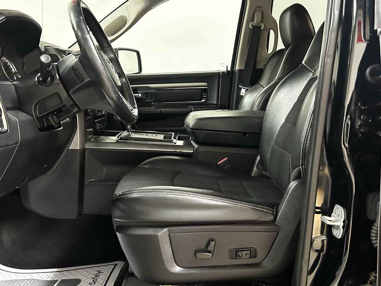 Used 2013 RAM 1500 Sport w/ Sport Premium Group AWD/4WD image 16