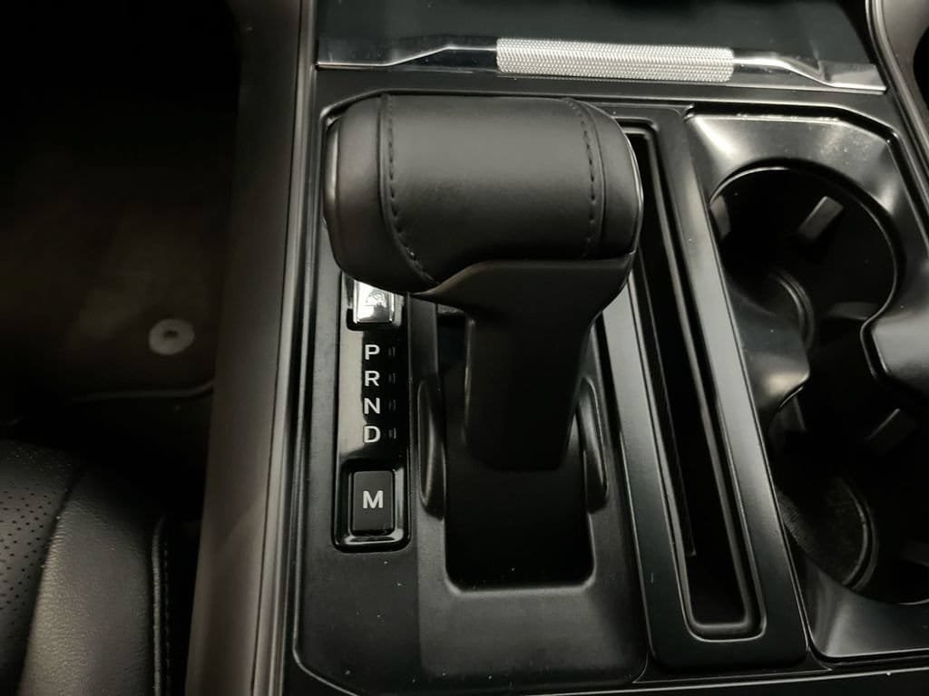 Used 2025 Ford F150 Lariat AWD/4WD image 21