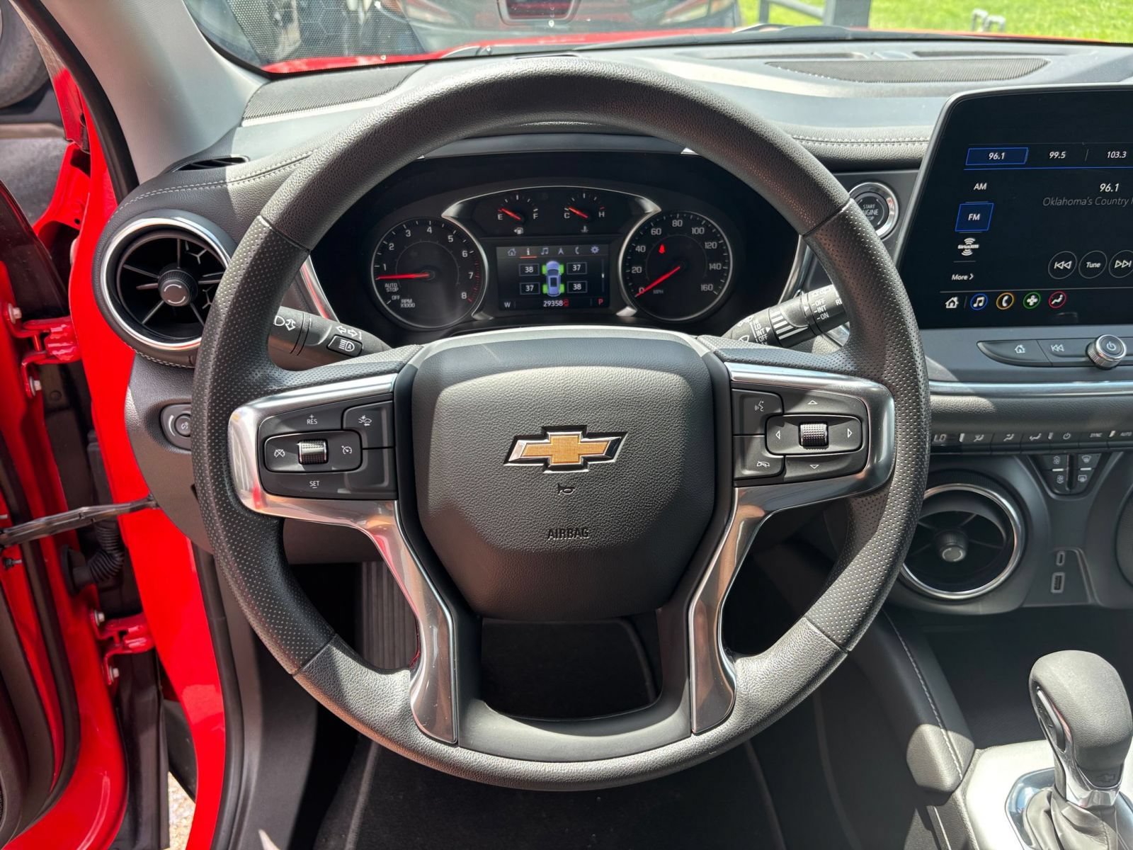 Used 2025 Chevrolet Blazer LT FWD image 29