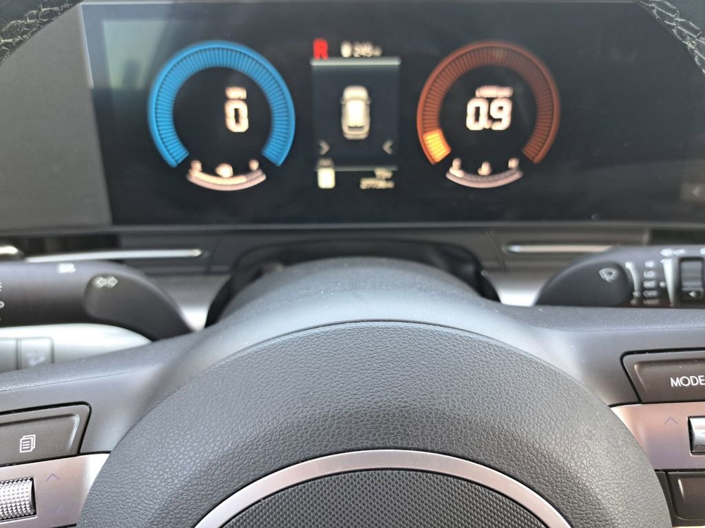 Used 2025 Hyundai Kona SEL image 11