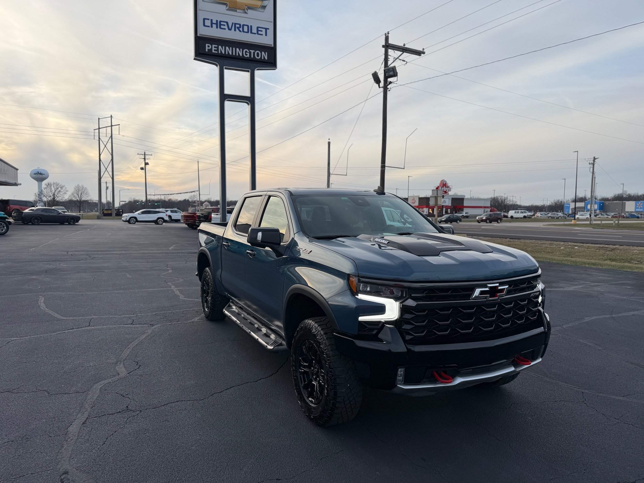 Used 2024 Chevrolet Silverado 1500 ZR2 w/ Technology Package AWD/4WD image 1