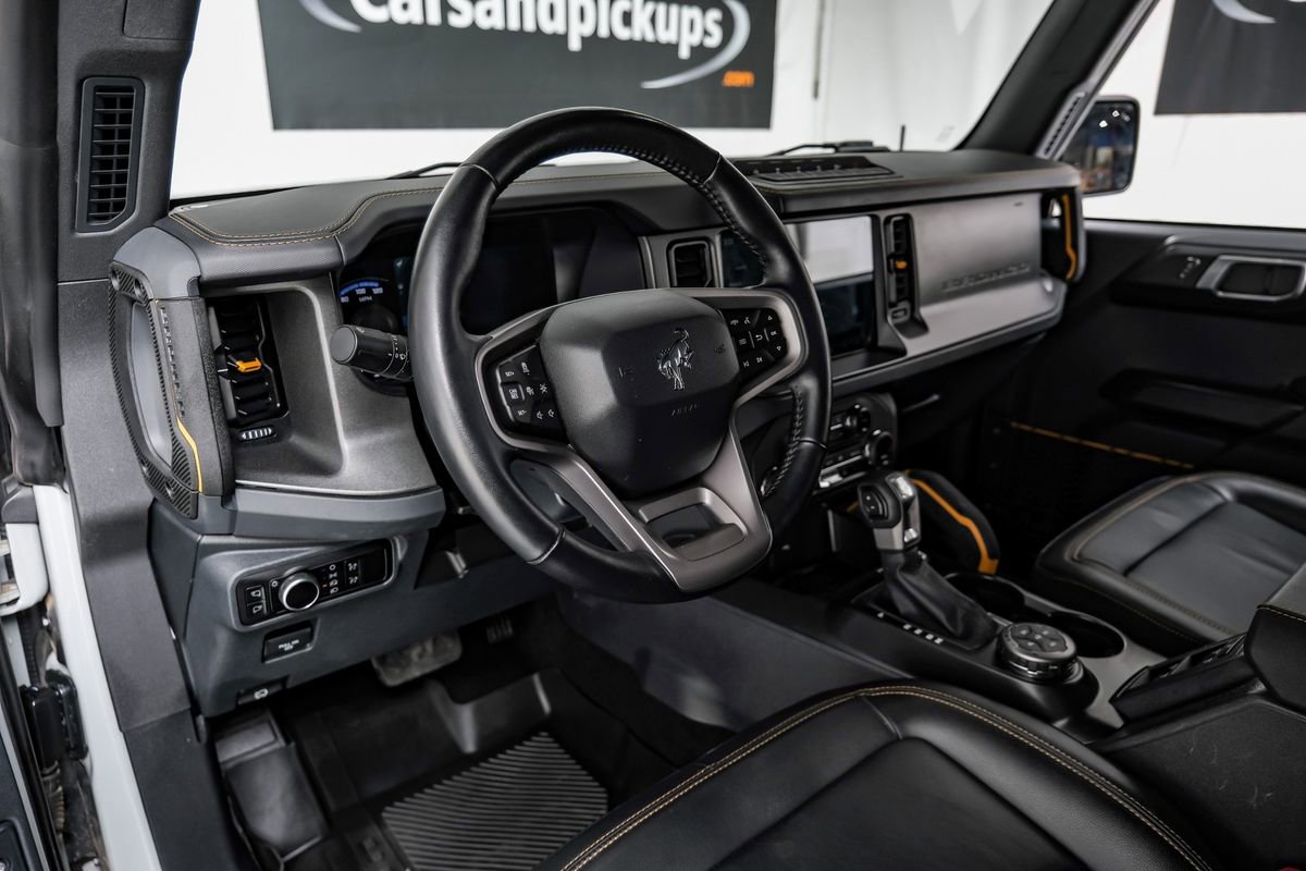 Used 2024 Ford Bronco Badlands image 17