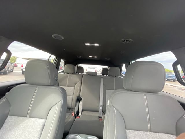 Used 2025 GMC Acadia Elevation w/ Black Edition AWD/4WD image 11