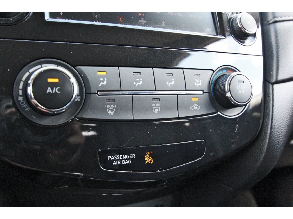 Used 2020 Nissan Rogue S w/ Special Edition Package FWD image 23