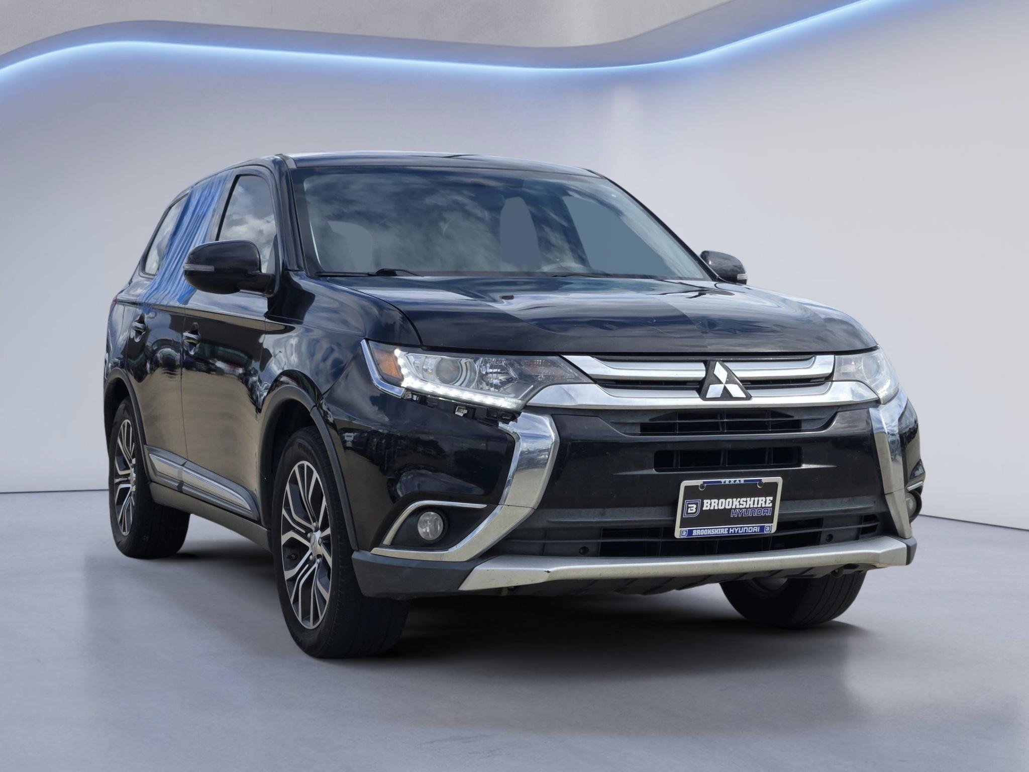 Used 2017 Mitsubishi Outlander SE FWD image 3
