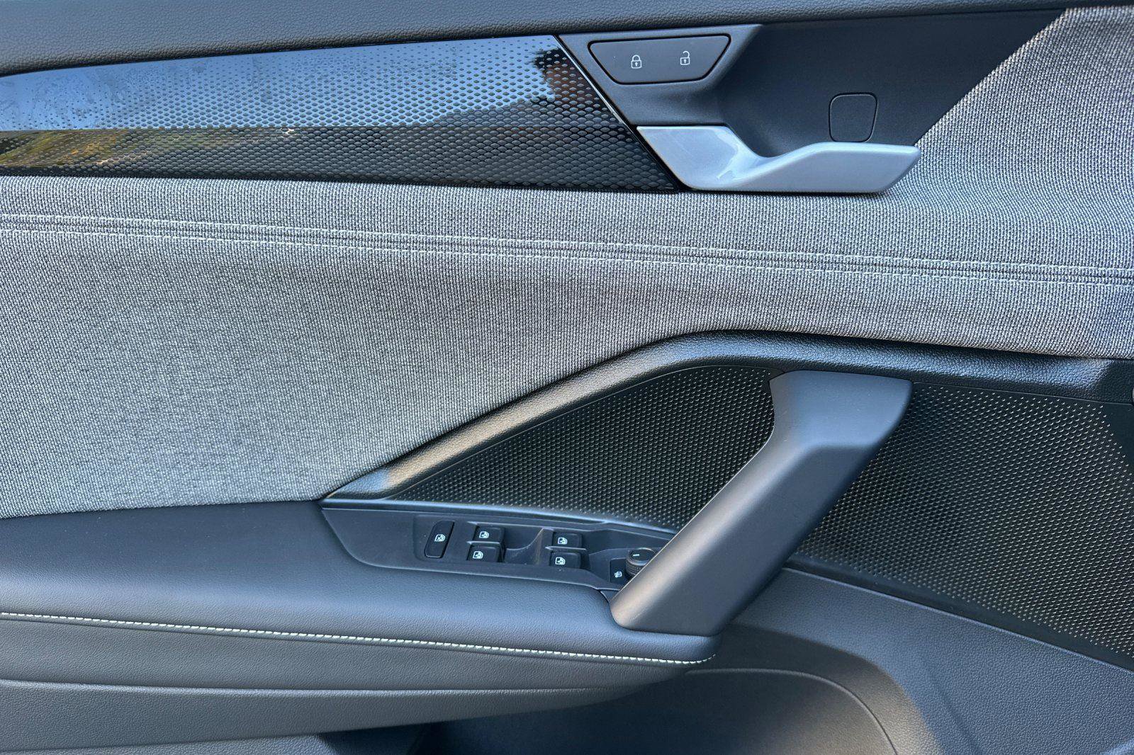 New 2025 Volkswagen Tiguan S image 10