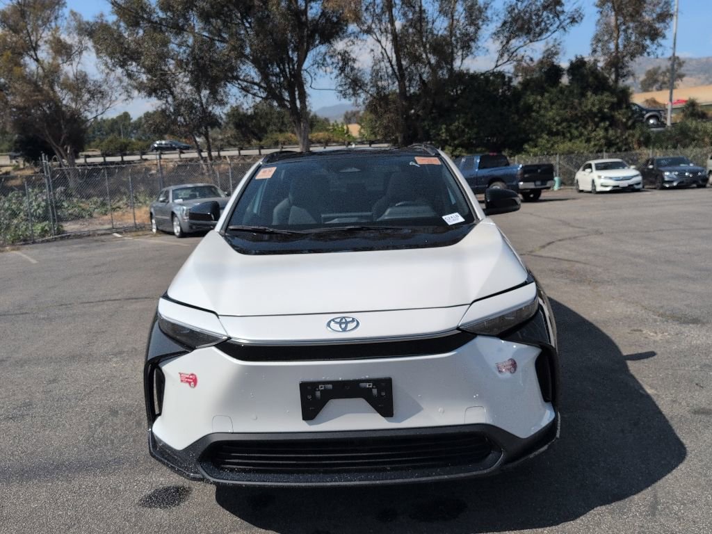 Used 2024 Toyota bZ4X FWD video 2