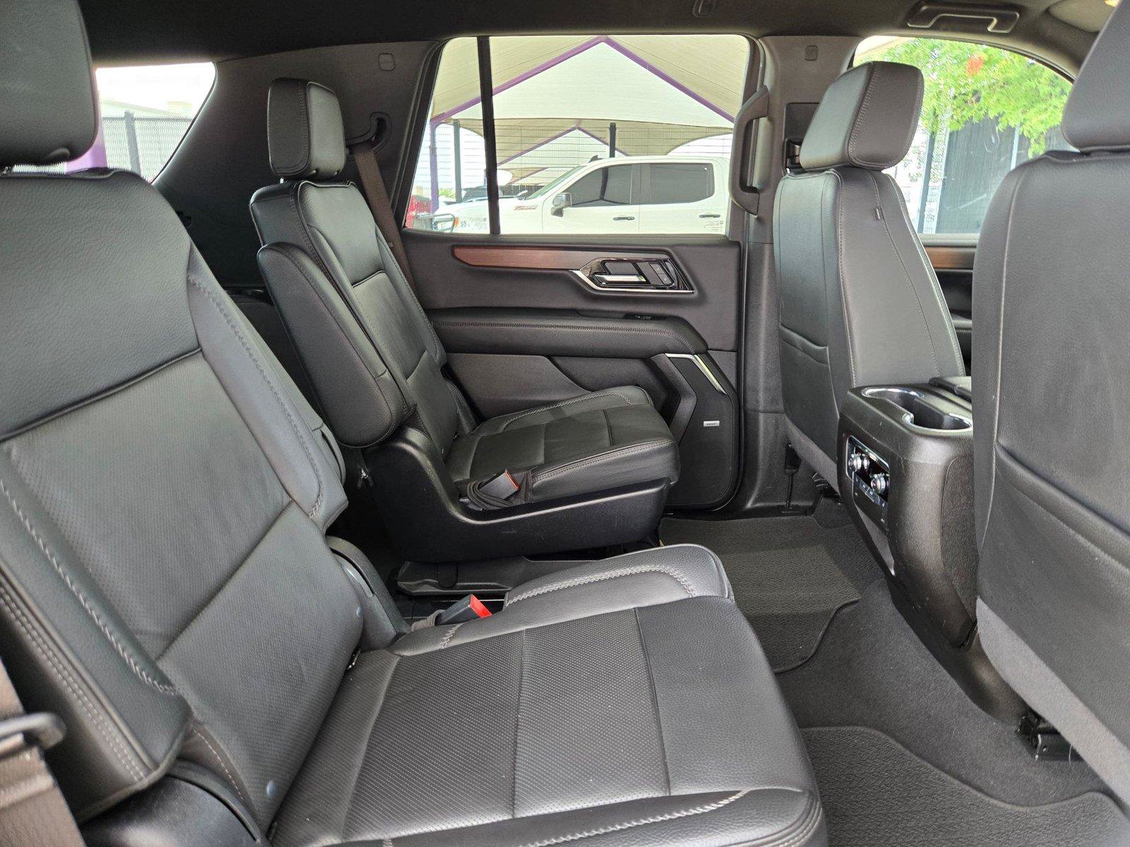 Used 2025 GMC Yukon Denali AWD/4WD image 26