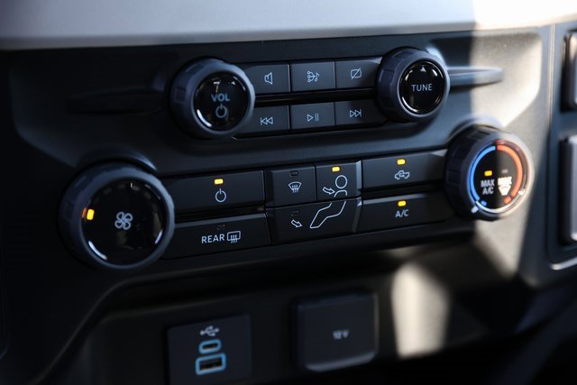 Used 2024 Ford F550 4x4 SuperCab Super Duty w/ Snow Plow Prep Package image 19