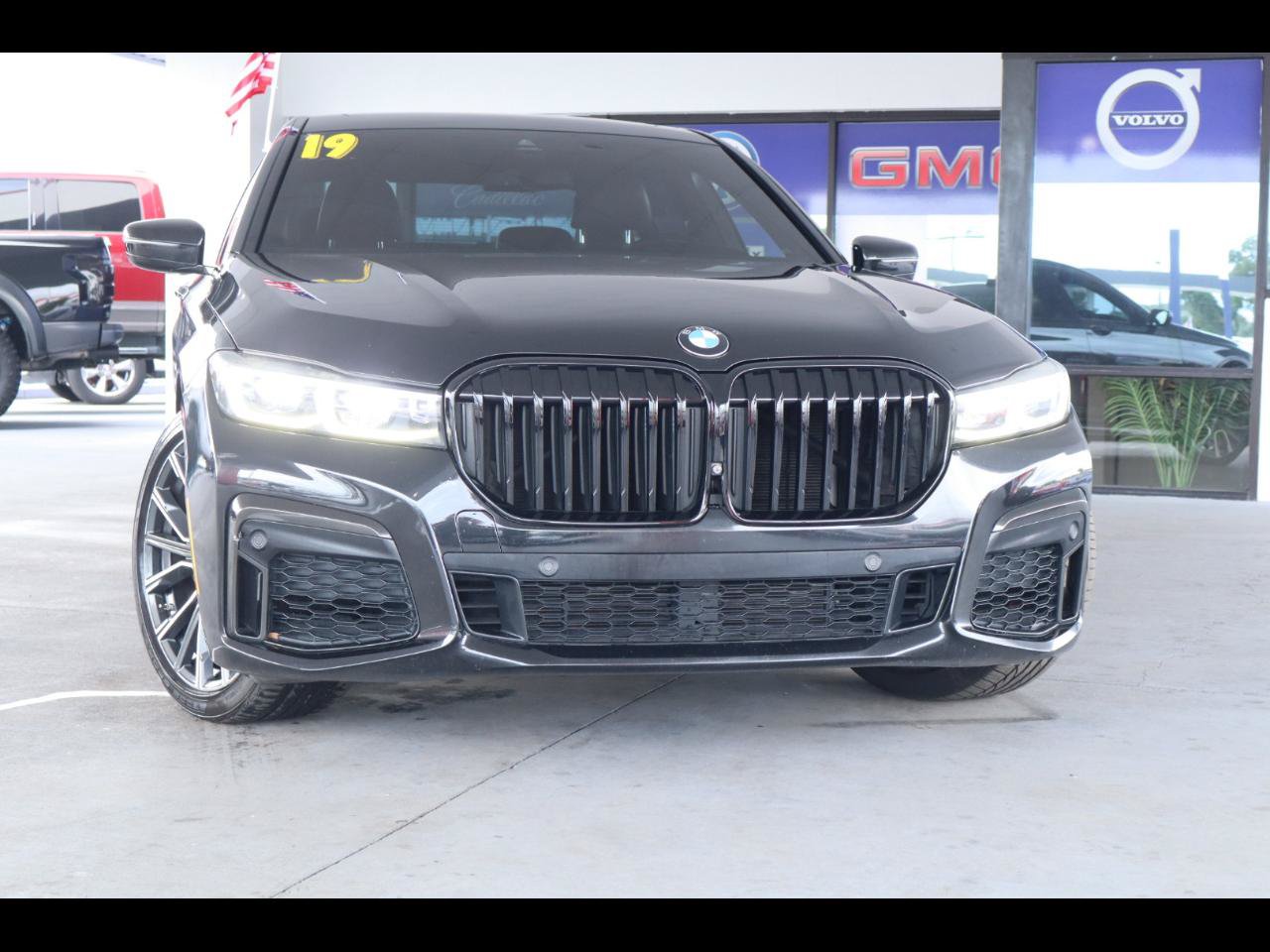 Used 2020 BMW 740i w/ Luxury Rear Seating Package RWD image 1