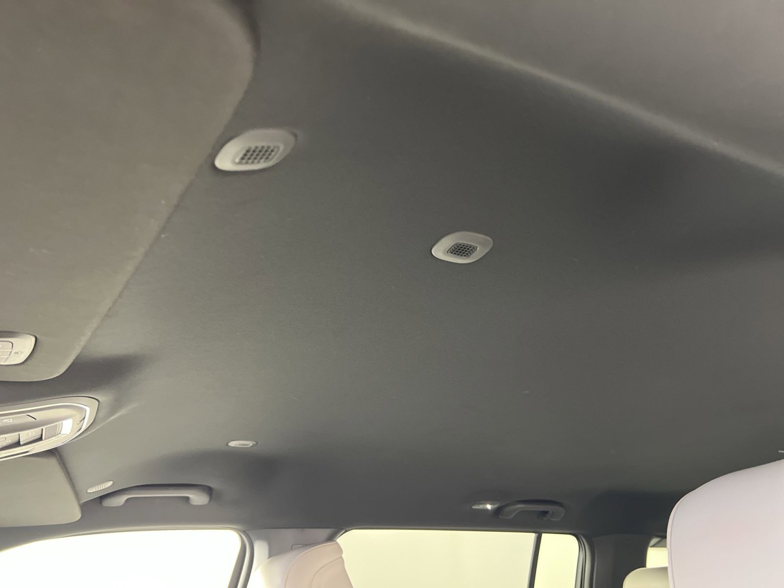 Used 2025 Jeep Wagoneer 4WD image 24