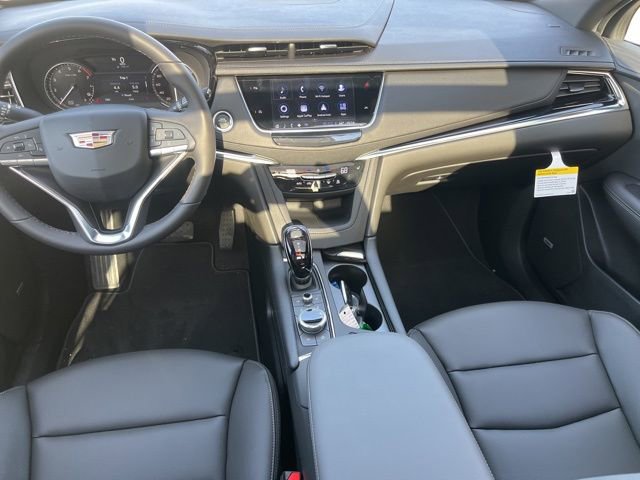 New 2025 Cadillac XT6 Luxury image 33