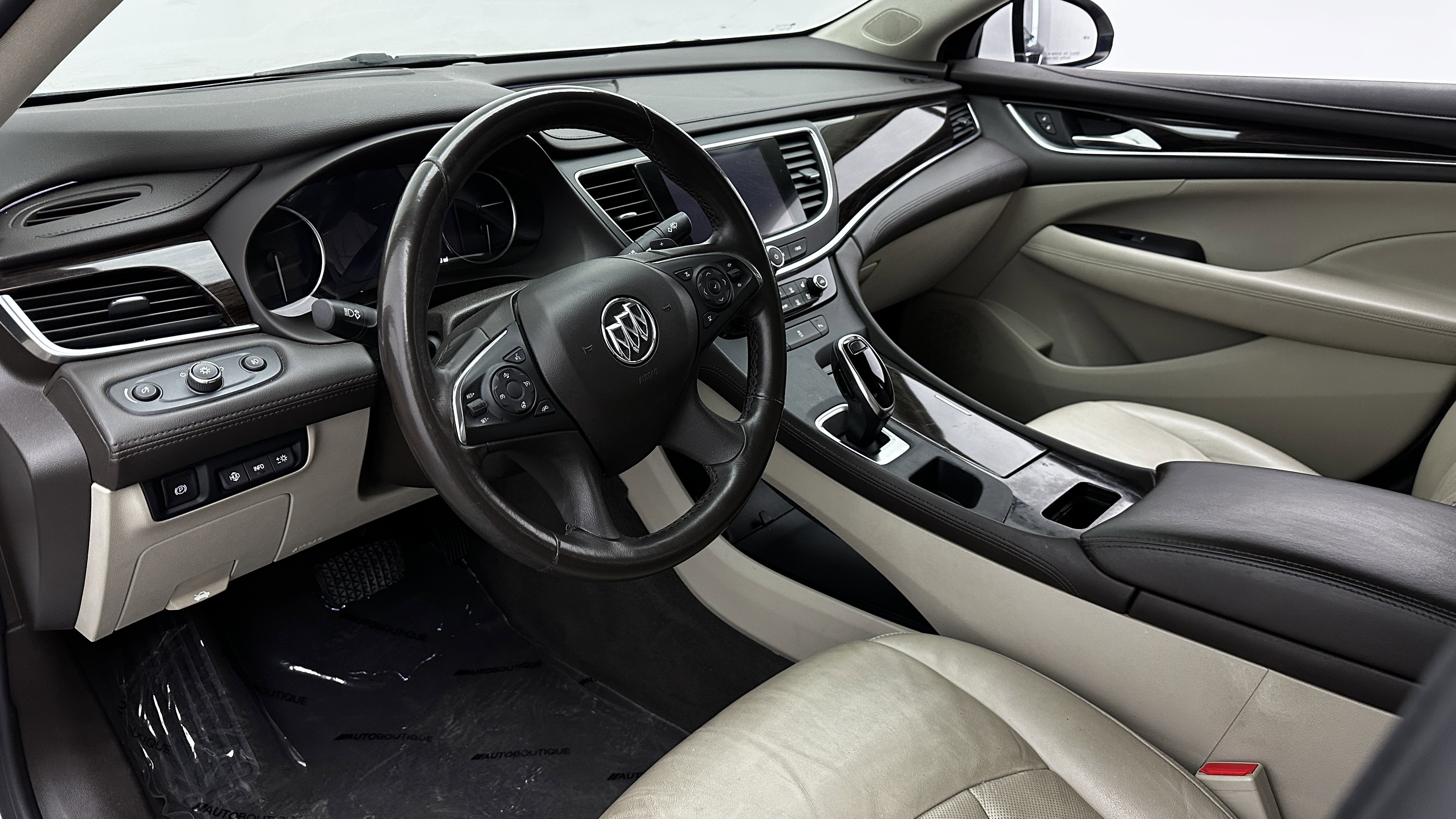 Used 2017 Buick LaCrosse Premium image 8