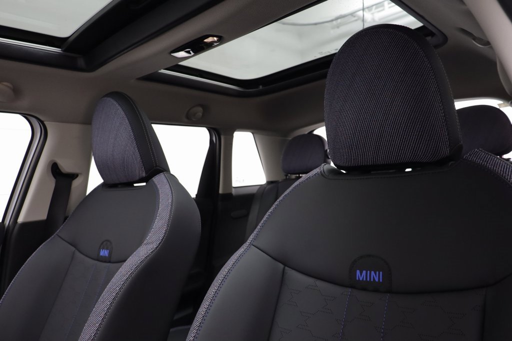 New 2026 MINI Cooper 4-Door Hardtop image 12