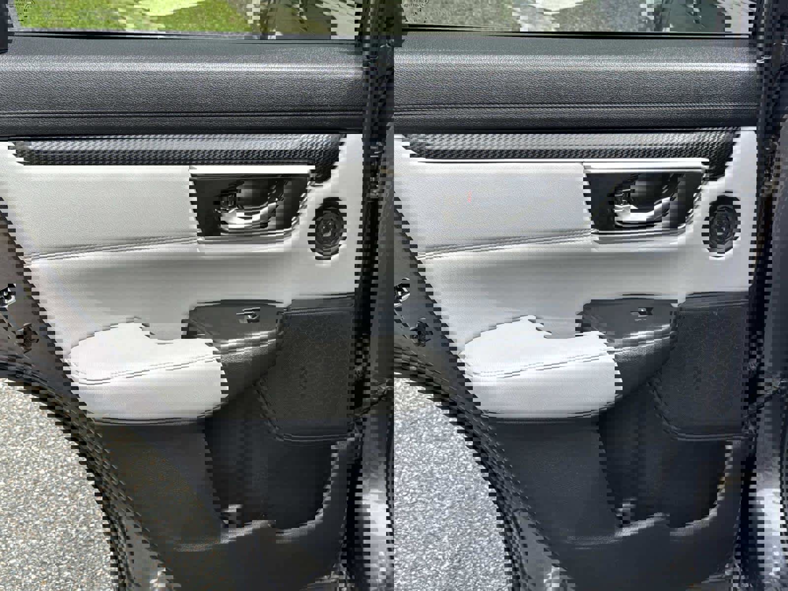 Used 2020 Honda CR-V Touring image 12