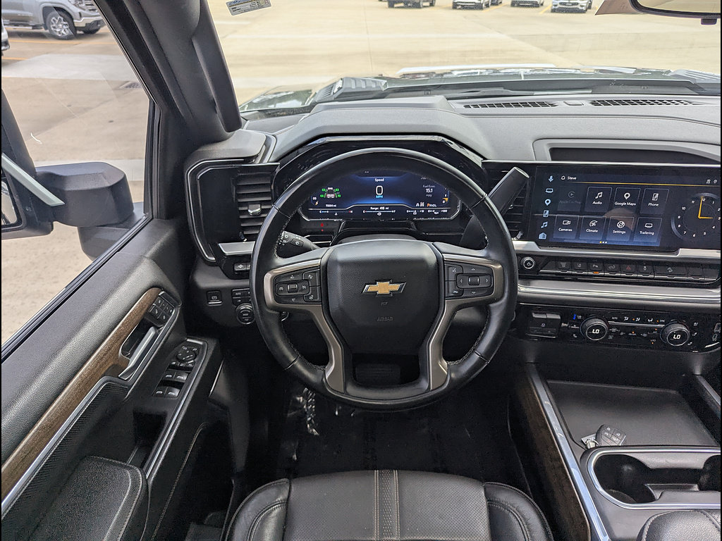 Used 2024 Chevrolet Silverado 2500 High Country w/ High Country Premium Package AWD/4WD image 3