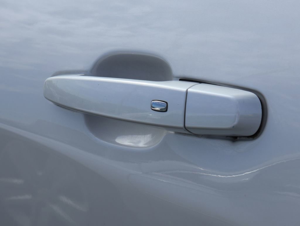 Used 2018 Chevrolet Equinox LT image 19