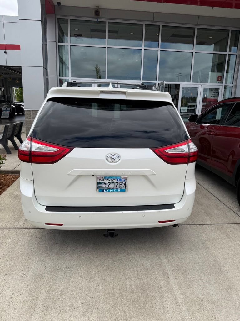 Certified 2018 Toyota Sienna XLE w/ XLE Navigation Package FWD image 3