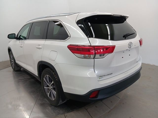 Used 2019 Toyota Highlander XLE image 36