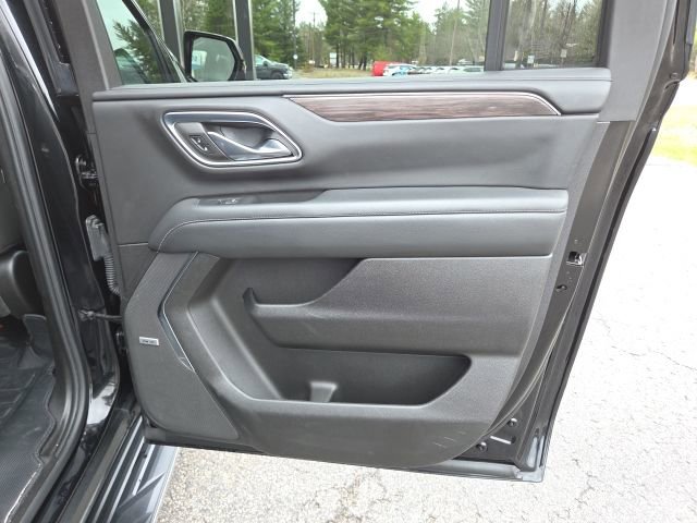 Used 2023 Chevrolet Suburban LT w/ Luxury Package AWD/4WD image 57