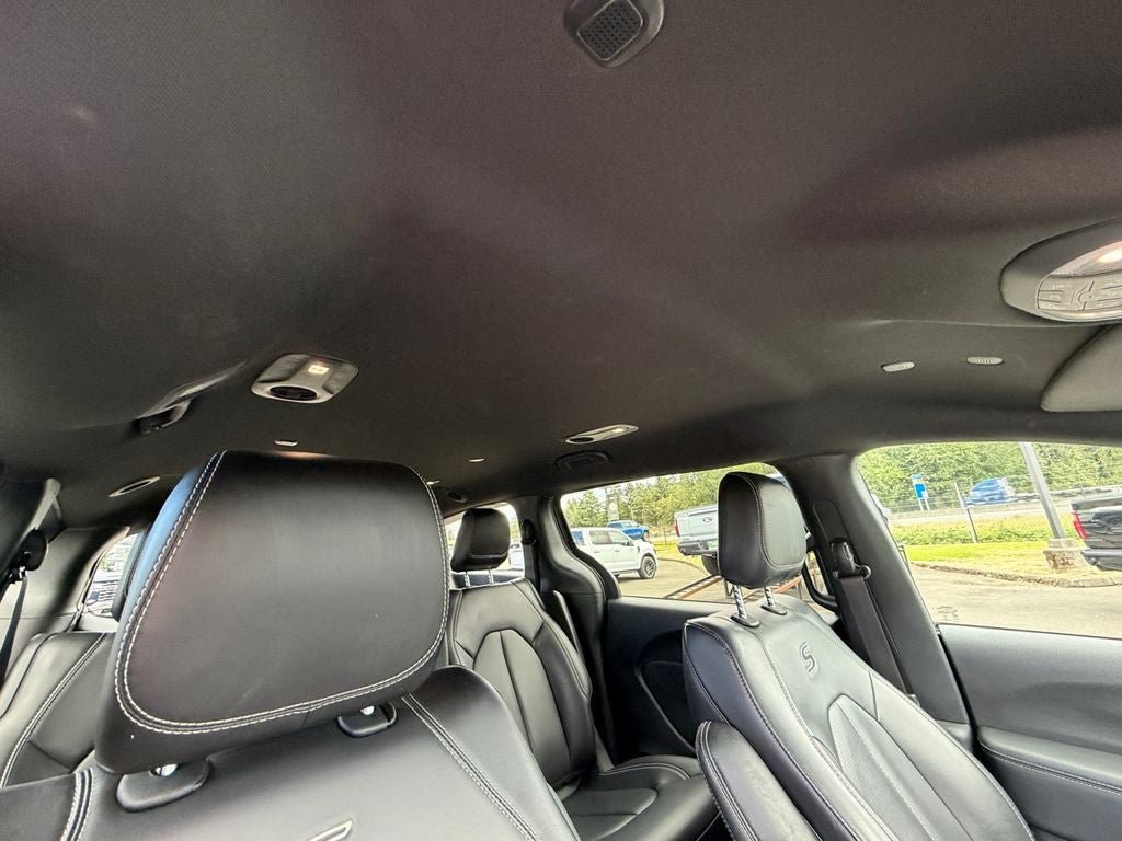 Used 2023 Chrysler Pacifica Touring-L w/ S Appearance Package FWD image 27