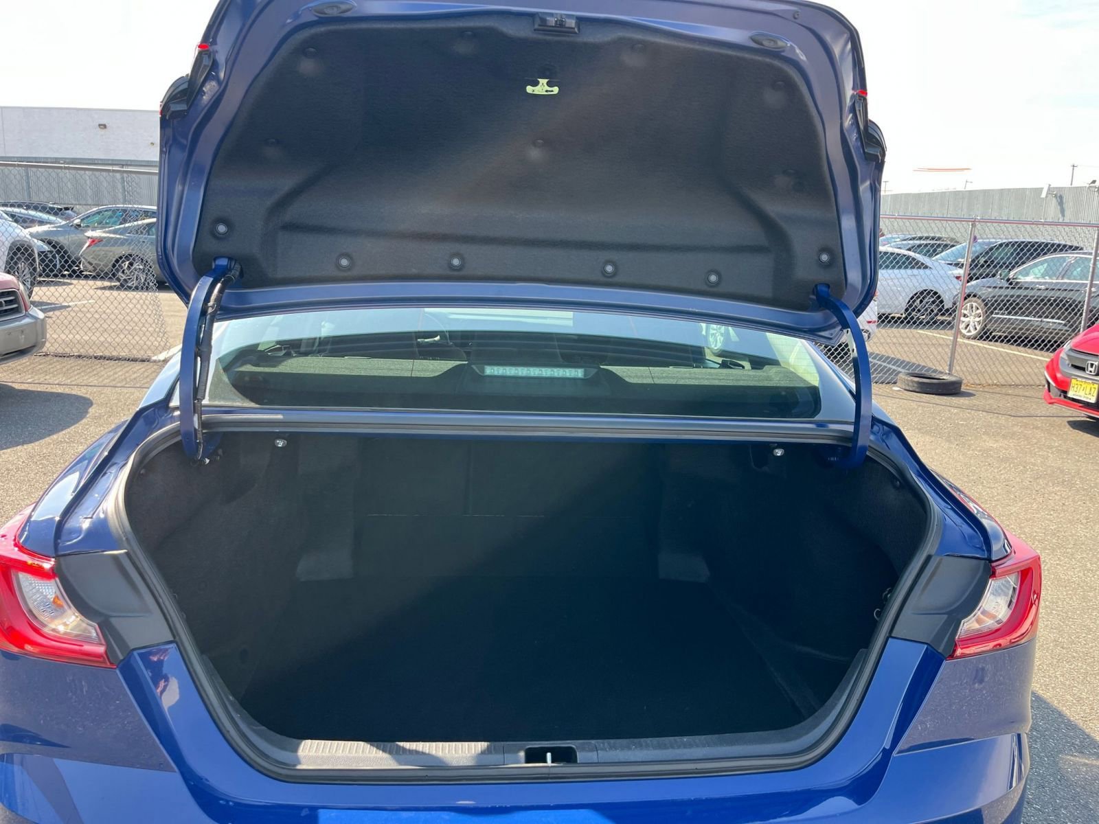 Used 2025 Toyota Camry LE image 30