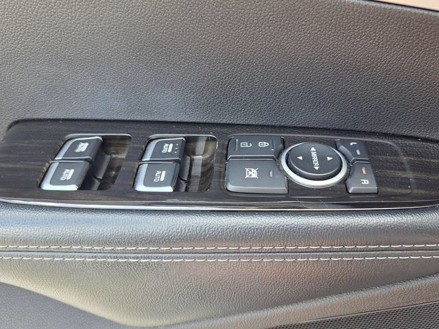 Used 2019 Kia Sorento AWD V6 image 32