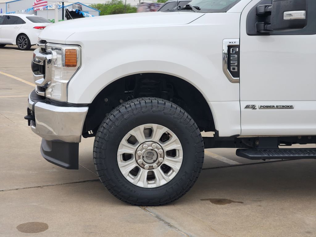 Used 2021 Ford F250 XLT w/ FX4 Off-Road Package AWD/4WD image 9