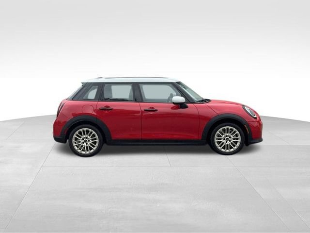 Used 2026 MINI Cooper 4-Door Hardtop FWD image 2