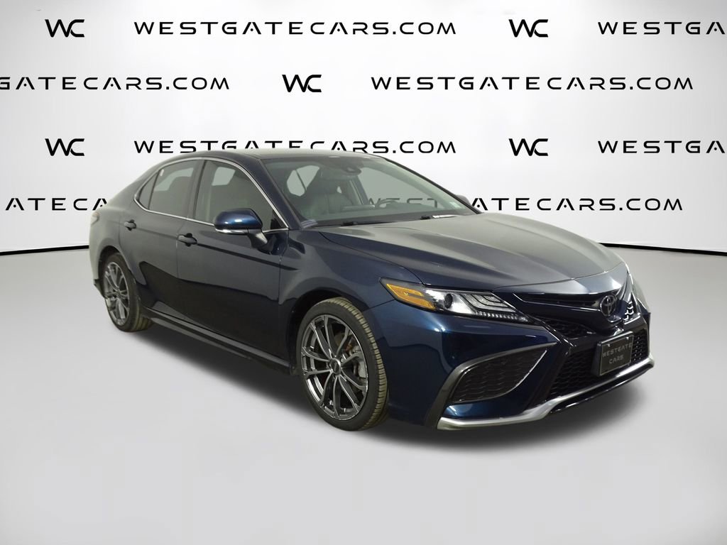 Used 2021 Toyota Camry XSE FWD image 5