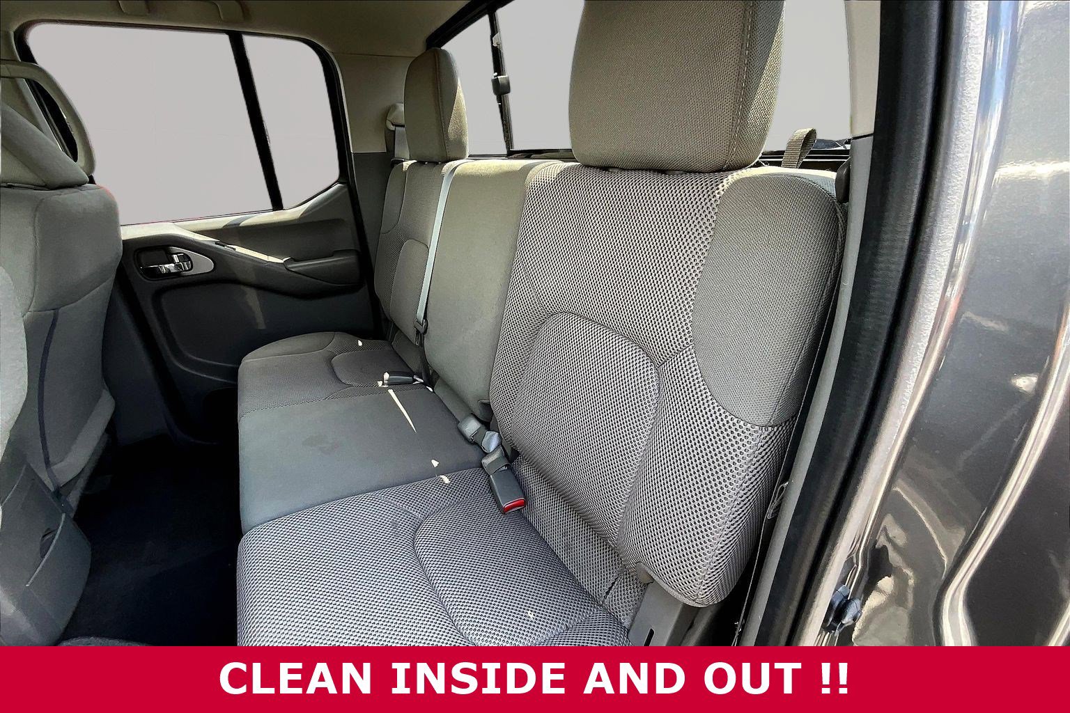 Used 2021 Nissan Frontier SV w/ Midnight Edition Floor Mats AWD/4WD image 21