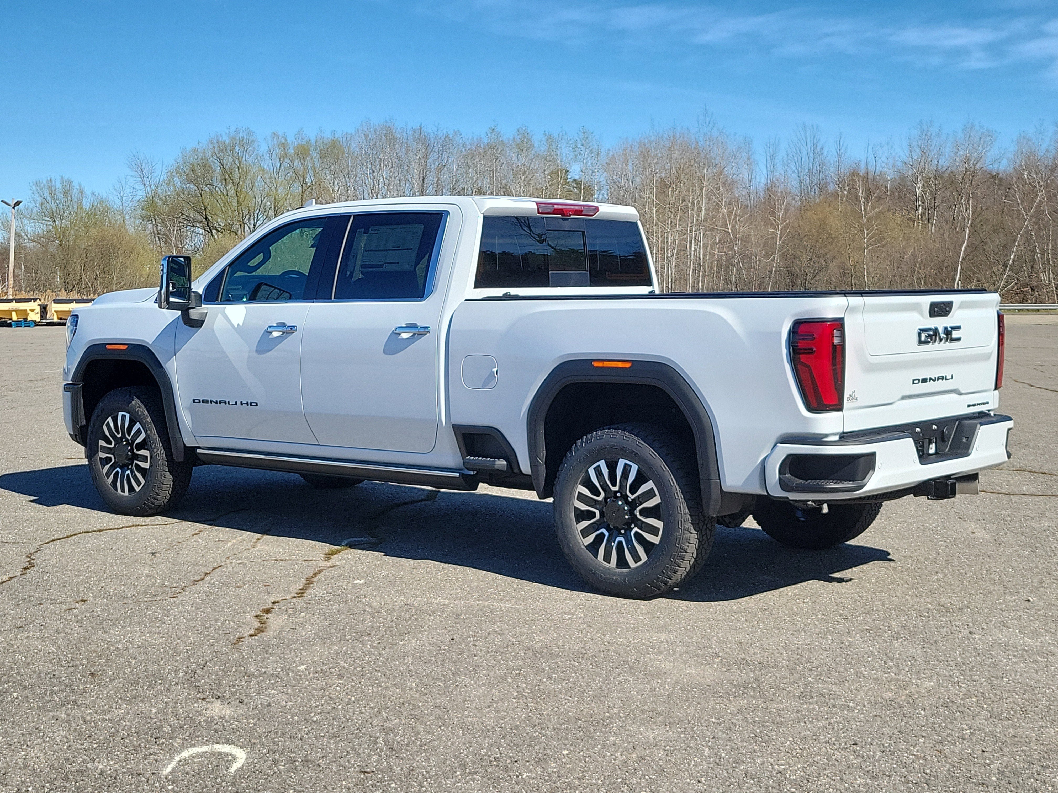 New 2026 GMC Sierra 2500 Denali Ultimate AWD/4WD image 5