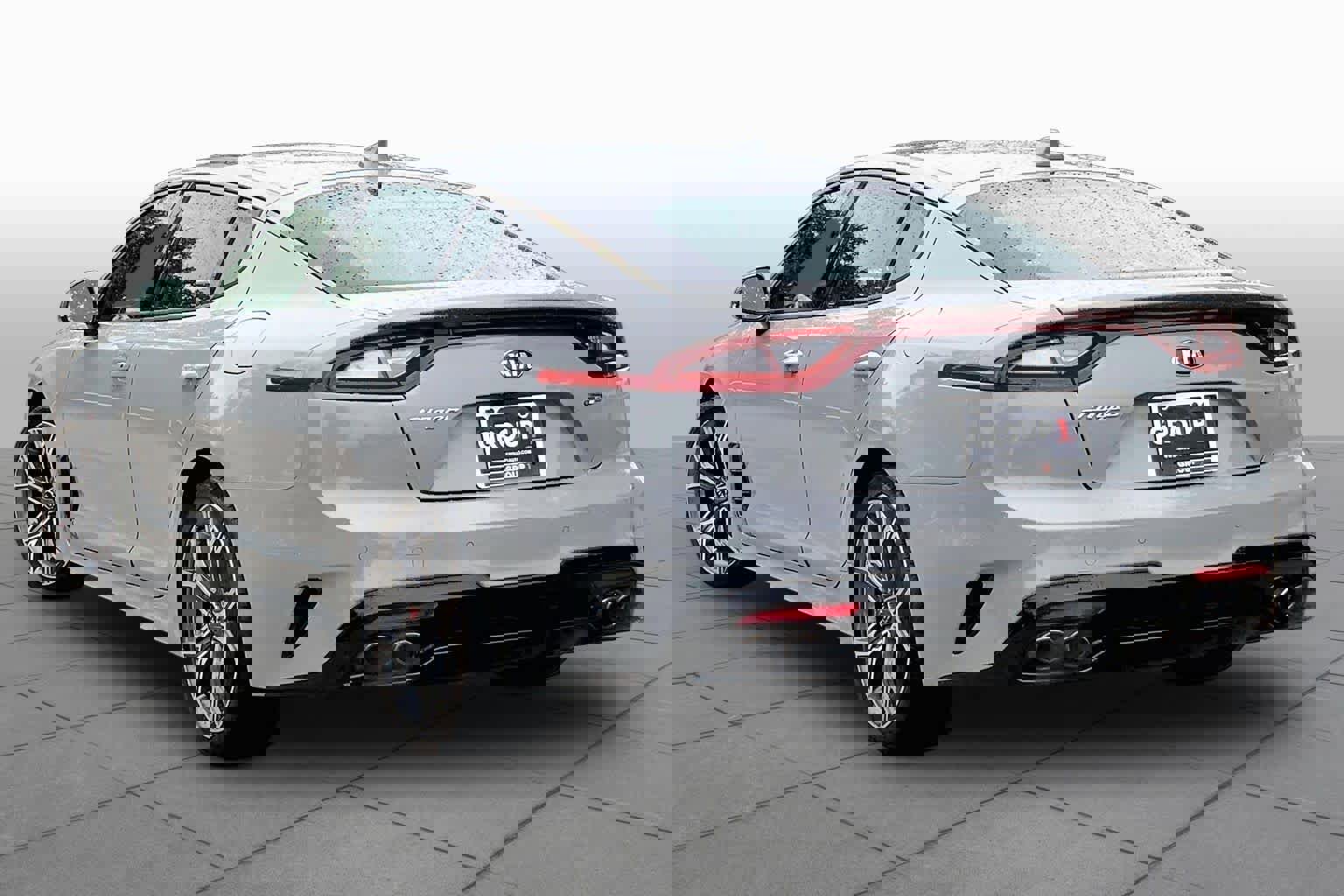 Used 2019 Kia Stinger GT1 image 11