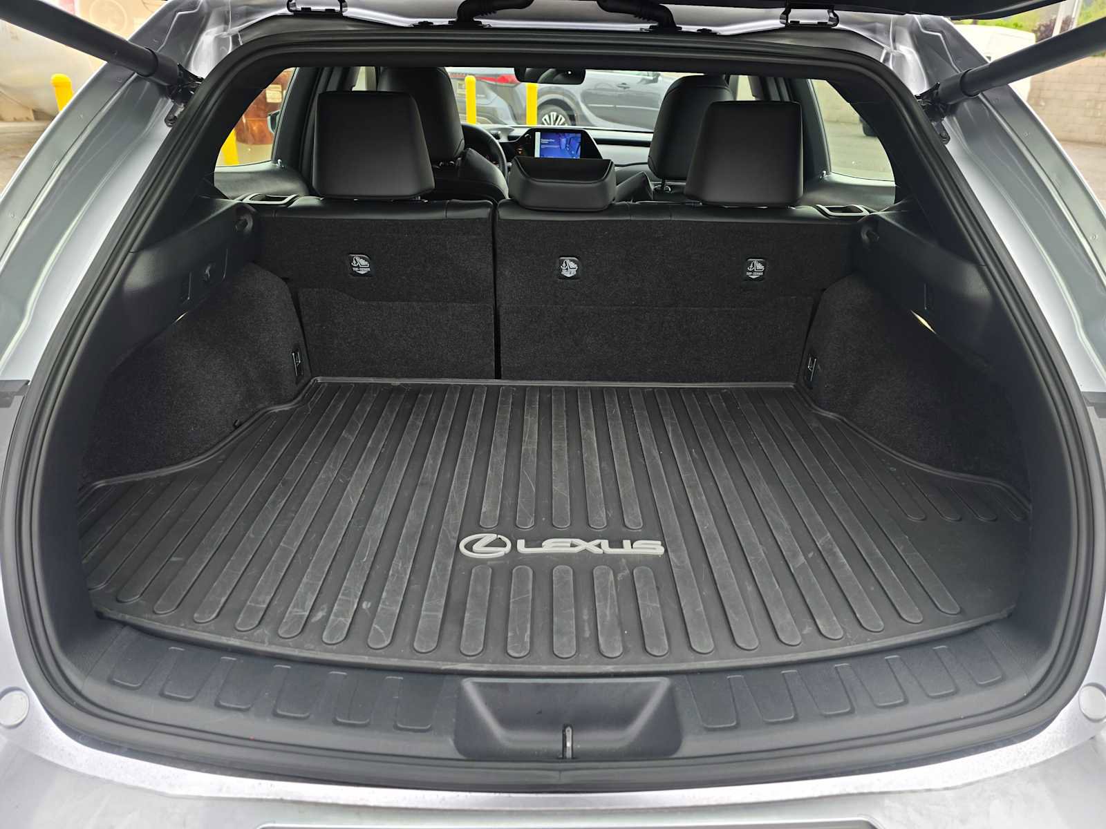 Certified 2025 Lexus UX 300h FWD w/ Accessory Package (Z2) image 17