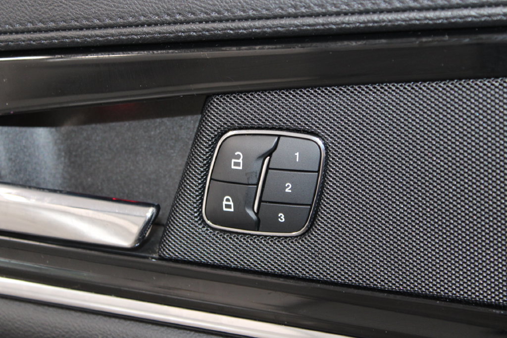 Used 2023 Lincoln Nautilus Reserve AWD/4WD image 41