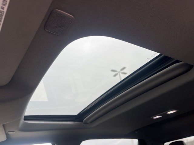 Used 2023 GMC Sierra 3500 Denali w/ Denali Black Diamond Edition image 38