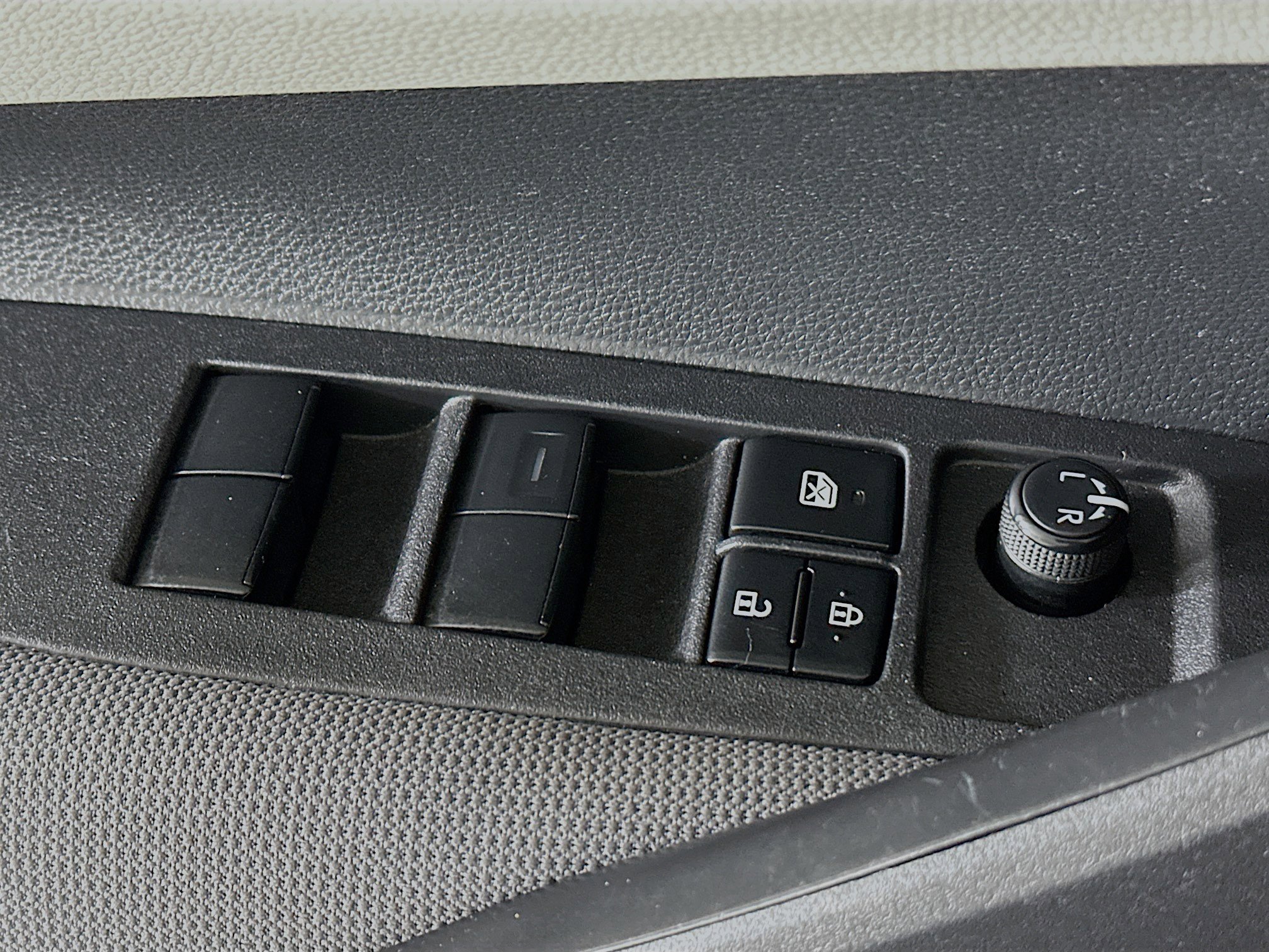 Used 2024 Toyota Corolla LE image 14