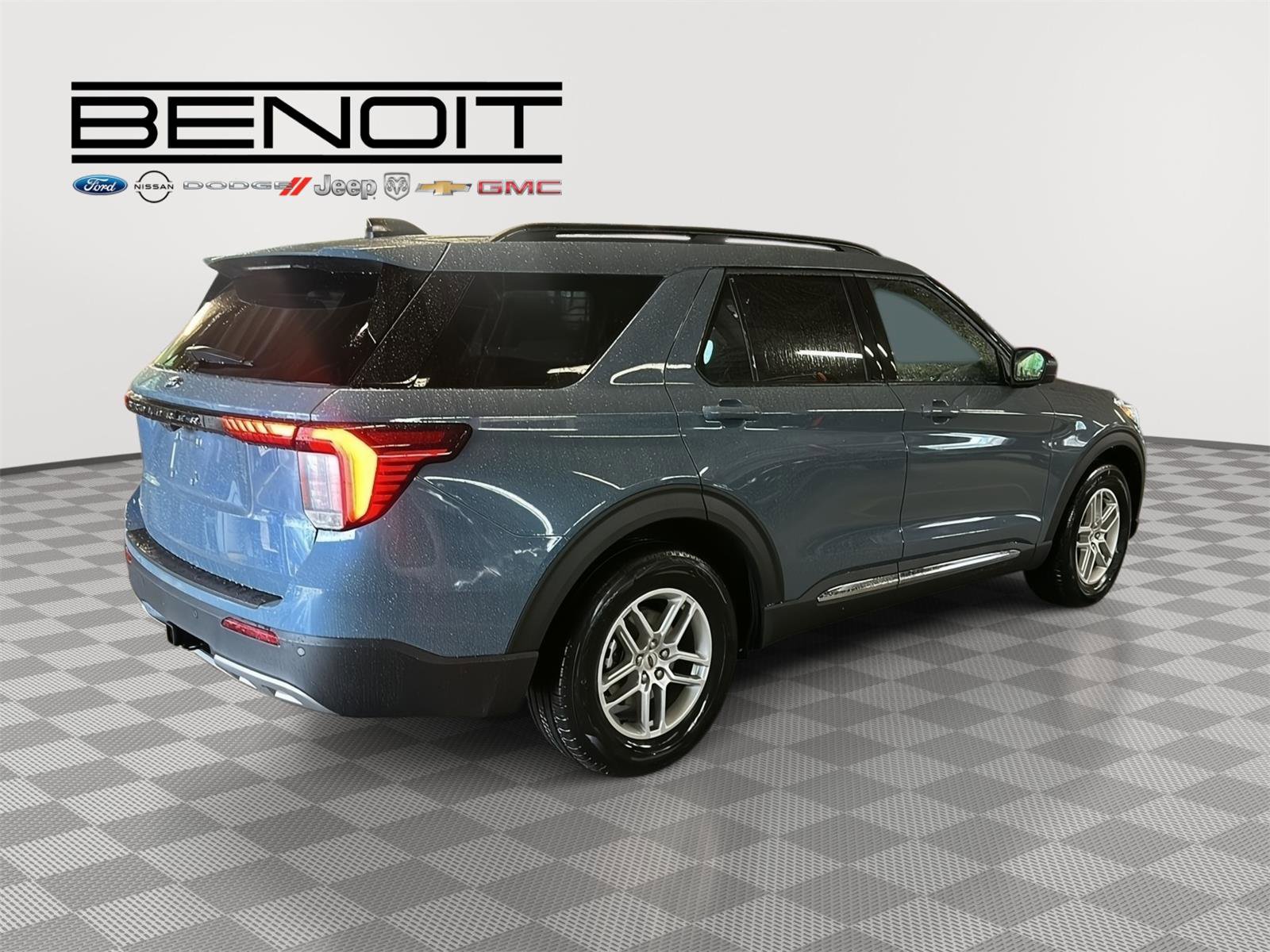 New 2025 Ford Explorer Active w/ Active Comfort Package image 5