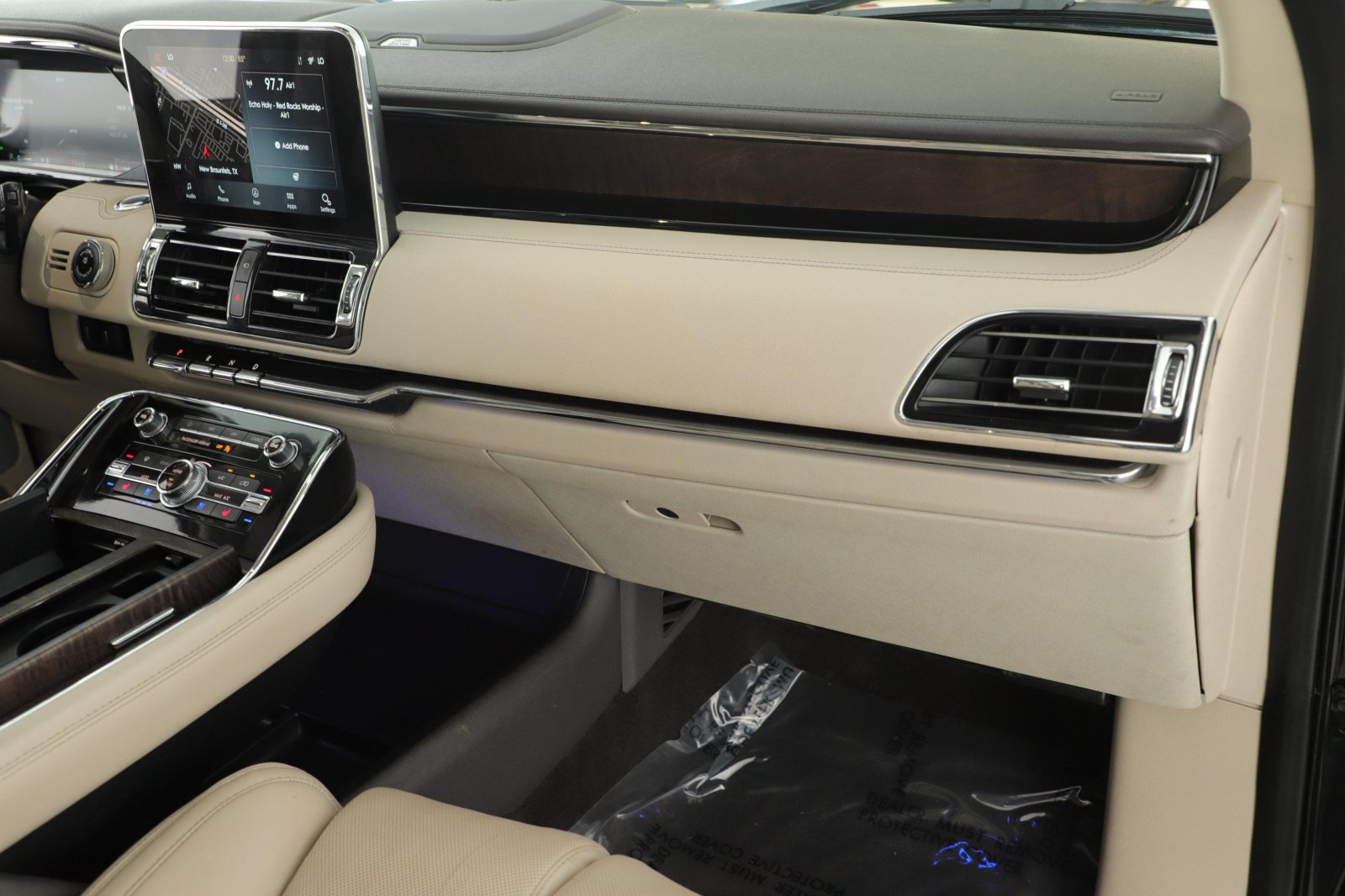 Used 2021 Lincoln Navigator Reserve AWD/4WD image 17