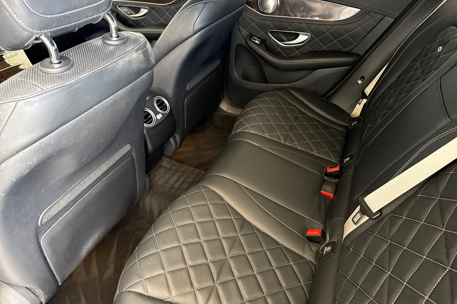 Used 2017 Mercedes-Benz GLC 300 4MATIC image 4