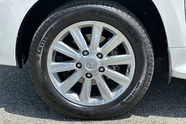 Used 2011 Lexus LX 570 4WD image 35